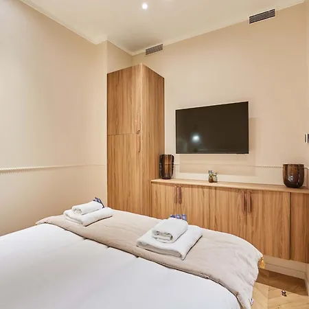 Superbe With Ac Le Marais Beaubourg Appartement Parijs